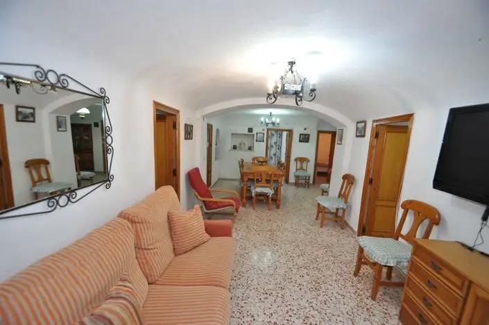 Casa Cueva 4 Dormitorios en Montaña cerca Pinoso