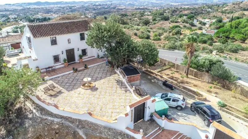 Cortijo con Apartamento en Mijas Costa