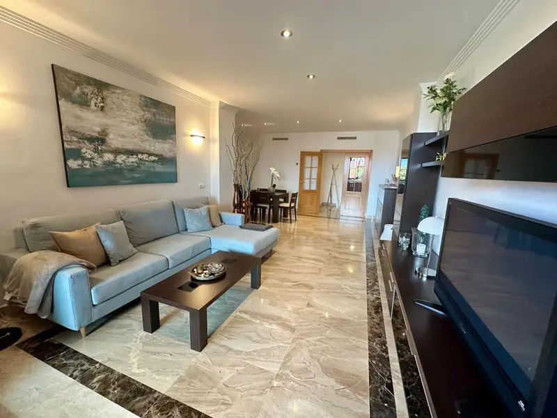 Piso de 3 Dormitorios alquiler Estepona, España