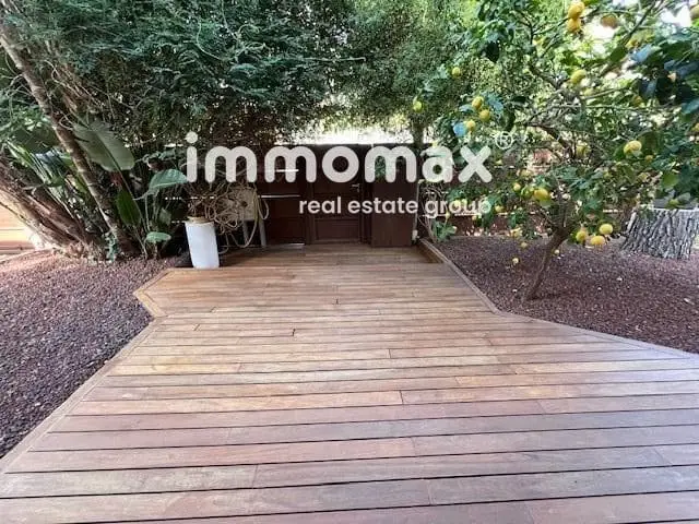 Chalet en Venta en Montemar Castelldefels