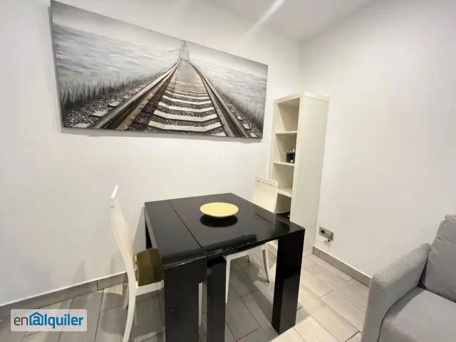 Piso Moderno Amueblado en Salamanca - Metro Diego de Leon
