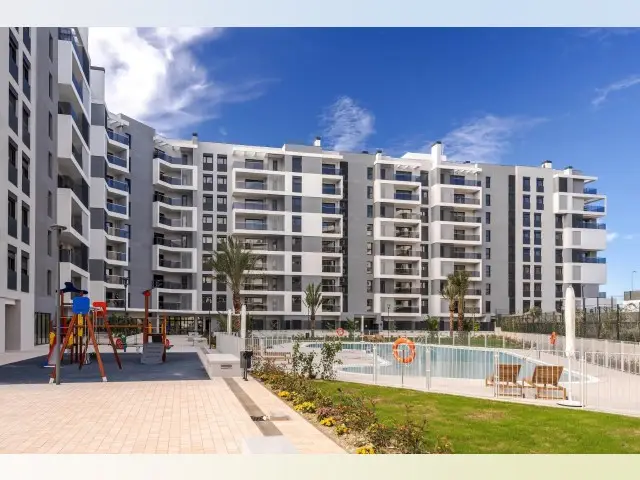 Alicante Piso 3 Dormitorios  Apartamento en Venta