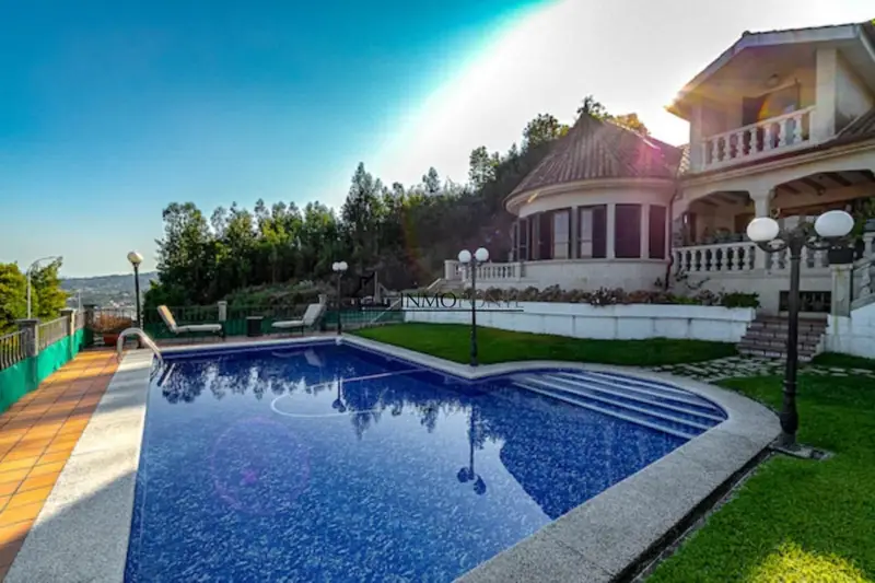 Chalet en Venta en Poio Pontevedra con Vistas a la Ría