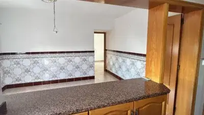Piso en Alquiler 97m2 3 habitaciones 1 Baño  Balcon