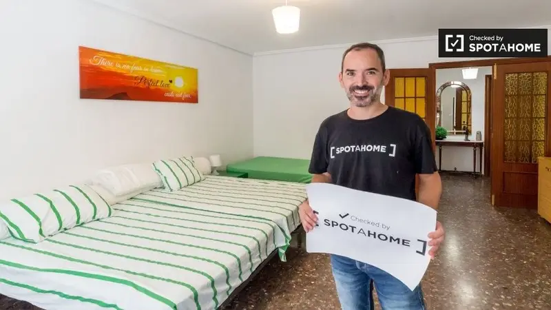 Apartamento 5 dormitorios 1 ba
															
															
															
															
															
															
															
														
														Valencia Spotahome