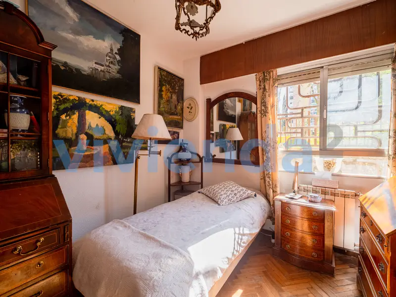 Piso en venta para reformar en Media Legua Madrid