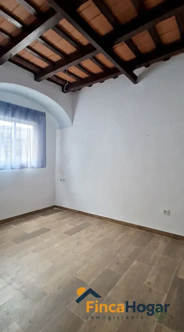 Casa en Arahal Sevilla 4 dormitorios 2 patios terraza para reformar