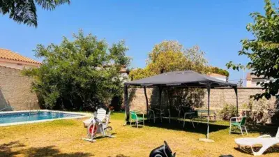 Chalet Pareado con Piscina en Boverals