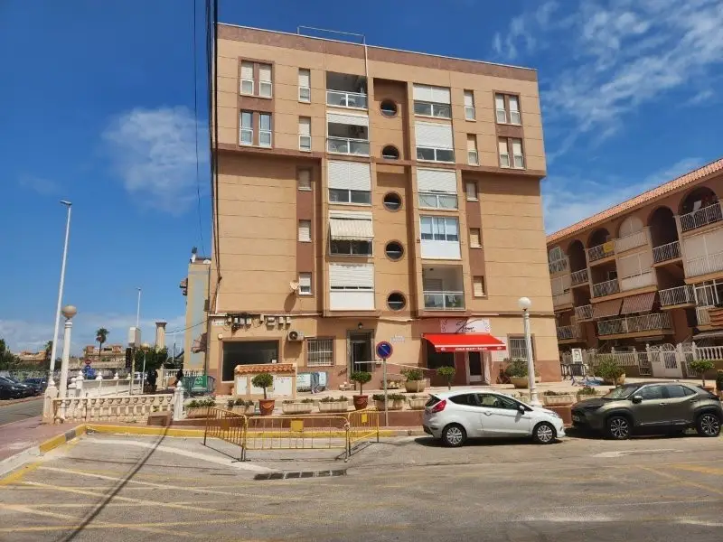 Piso de 2 Dormitorios en venta Torre La Mata, España