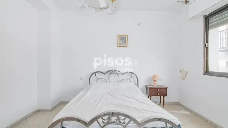 Casa adosada en venta en Calle de Mejías