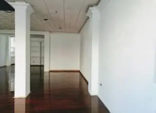 Local comercial 95m2 Badajoz Calle Julio Cienfuegos Linares