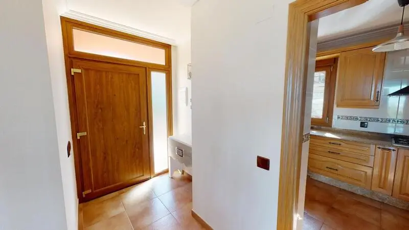 Villa con Piscina Privada y Gran Sótano en Torreguil