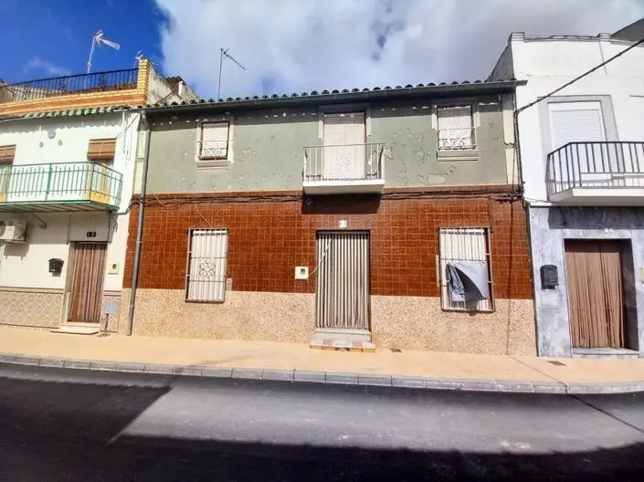 Casa de Pueblo 4 Dormitorios Gran Potencial