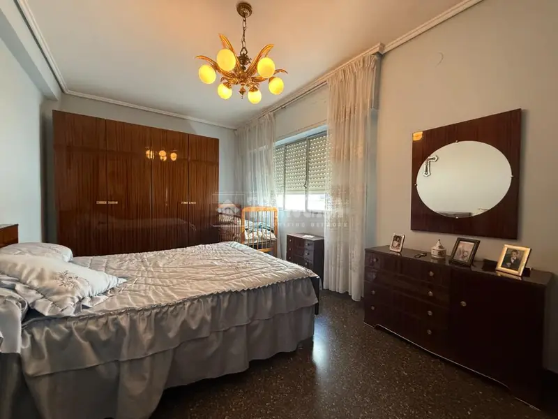 Piso en Venta Benicalap 4 Dormitorios Ascensor Reformado