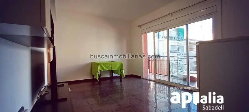 Piso en Venta en Sabadell - 3 Habitaciones - Zona Romànica