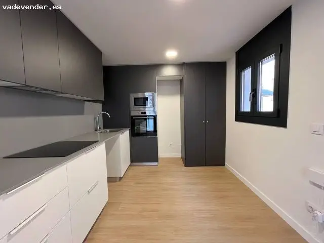 Apartamento 3 Habitaciones Reformado Roses Centro Alquiler con Opcion a Compra