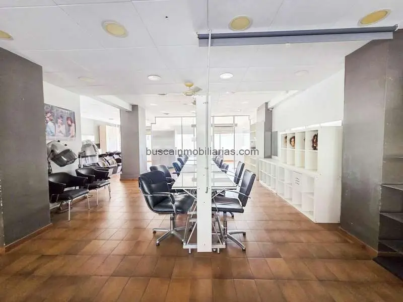 Local comercial en venta en Martorell
