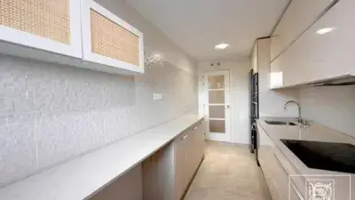 Piso en Venta en Urbanizacion Privada con Piscina y Padel