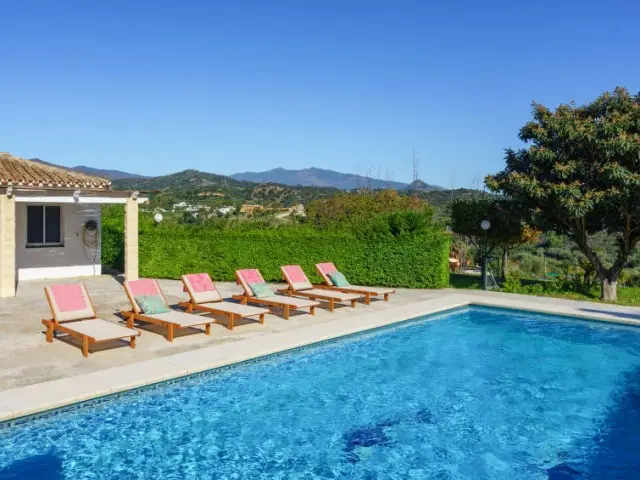 Casa Villa 4 Dormitorios Alquiler Estepona