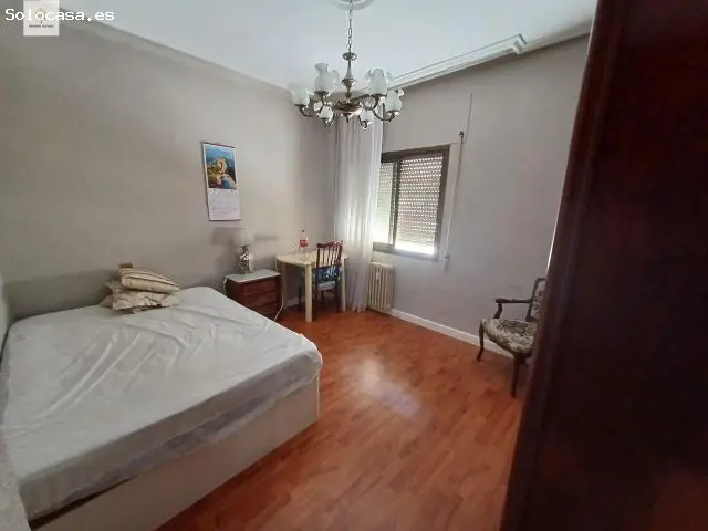 Piso en venta Hernan Cortes Cáceres 127m2 4 habitaciones