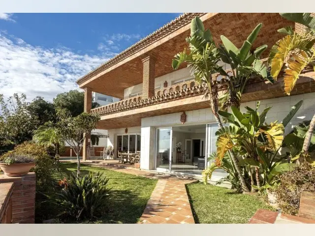 Casa-Villa de 7 Dormitorios en venta Costa del Sol, España
