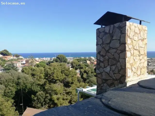 Chalet Rustico en Santa Susanna con Vistas al Mar y Piscina Privada