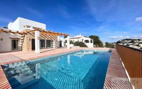 Casa Chalet en Venta Pedreguer Alicante 3 Dormitorios 2 Baños Piscina
