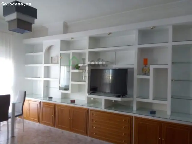 Piso Amueblado De 3 Dormitorios En Zona Centro