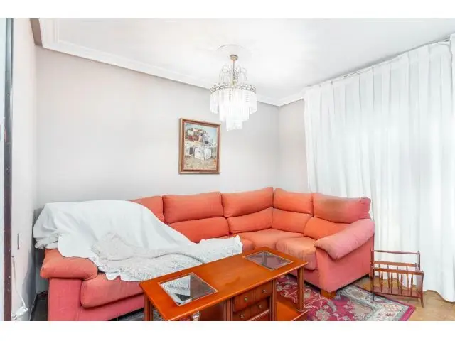 Apartamento en Oviedo zona El Milan 2 habitaciones