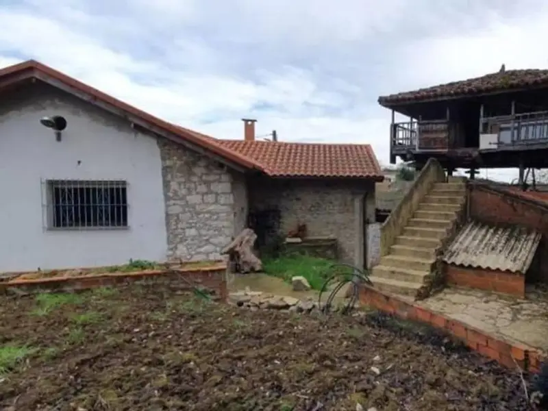 Chalet en Grado Asturias 200m2 Jardin Panera Fragua