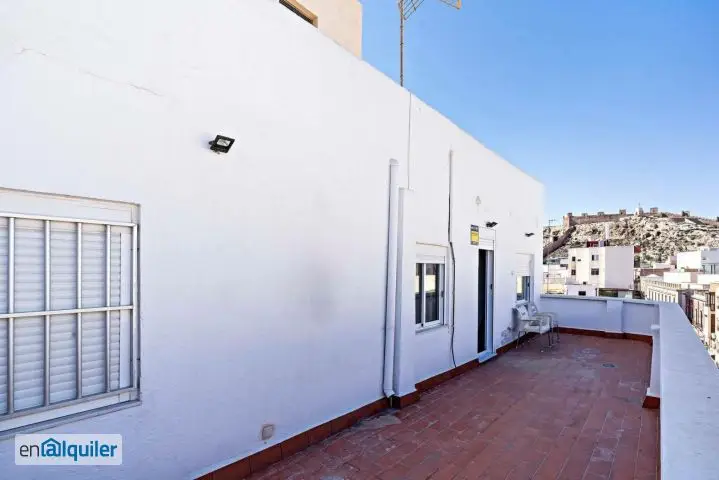 Alquiler Atico Reformado Centro Almeria 2 Dormitorios Terrazas
