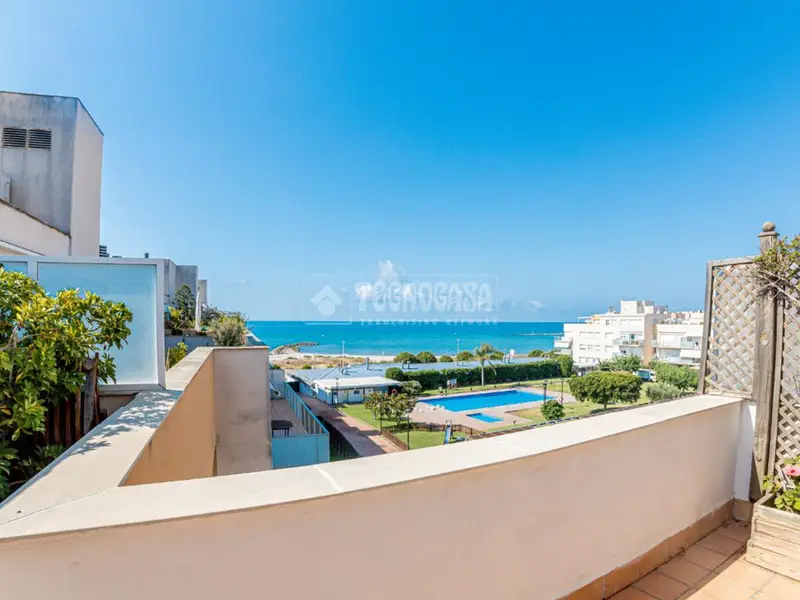 Atico en Venta en Cubelles 100m2 3 habitaciones 2 baños