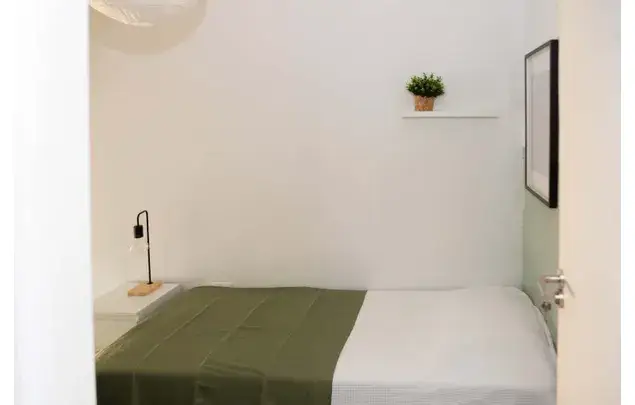 Habitaci
ón 97m
² Granada Alquiler Media-Larga Estancia