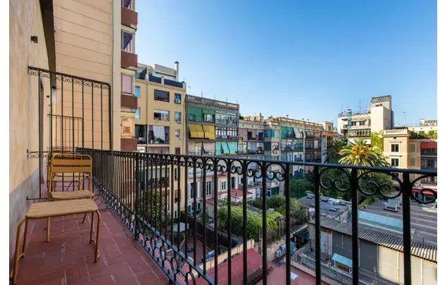 Suite Moderna en Eixample 19m2 Estancia Minima 32 Noches