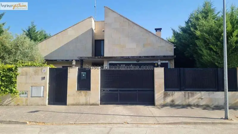 Chalet en Venta Tudela de Duero 299m2 4 Dormitorios Jardin Piscina
