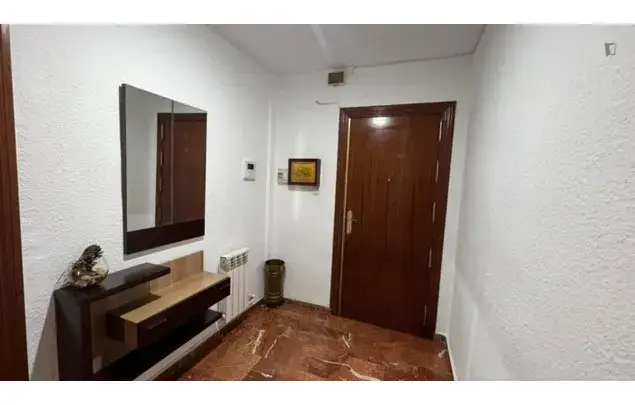 Alquiler Apartamento 5 Dormitorios Granada 3-24 Meses