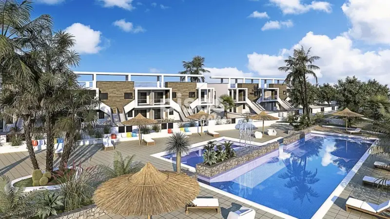 Bungalow en Venta Mil Palmeras 3 Dormitorios 2 Baños Cerca de la Playa