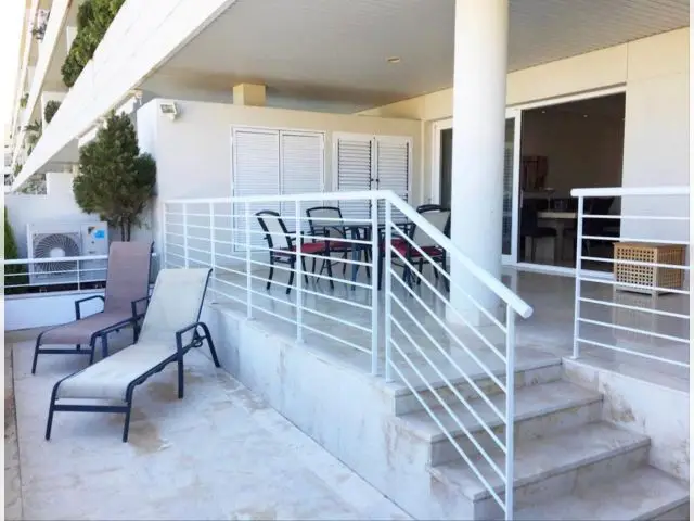 Apartamento en Alquiler Marbella con Piscina y Estacionamiento