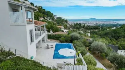 Villa Moderna en Son Vida con Vistas Panorámicas y Licencia Turística