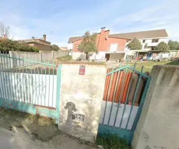 Chalet Independiente en Las Ventas de Retamosa para Reformar