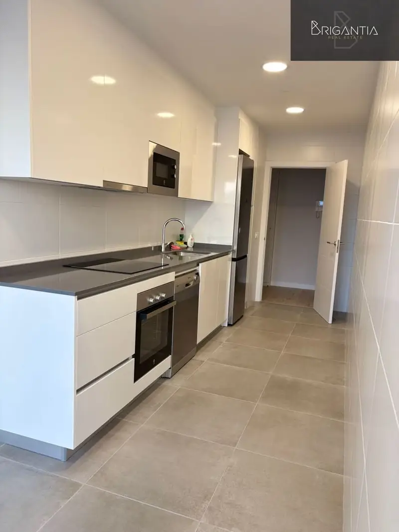 Piso en alquiler A Coruña 2 dormitorios 2 baños terraza garaje trastero