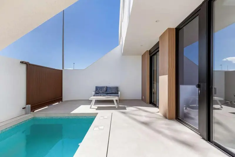Apartamentos en Santiago de la Ribera con Piscina Privada