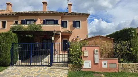 Casa Sotogrande: Lujo y Tranquilidad Cerca de la Playa