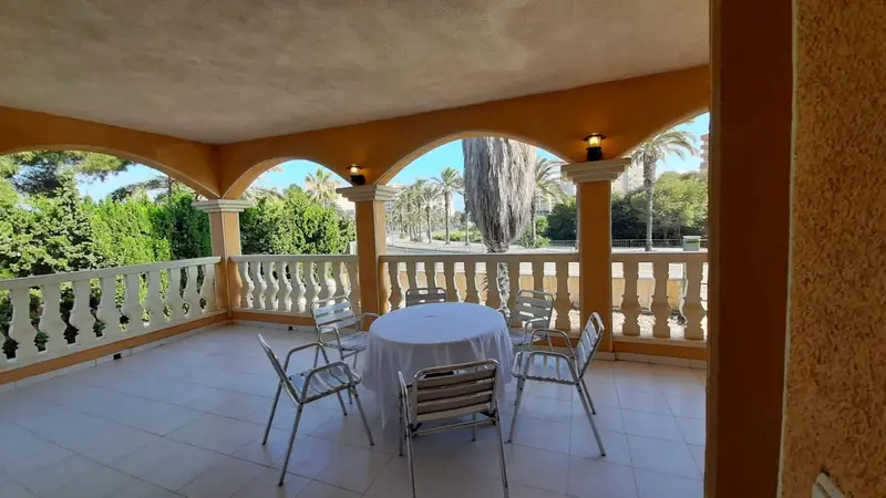 Chalet en venta en La Manga del Mar Menor, Murcia