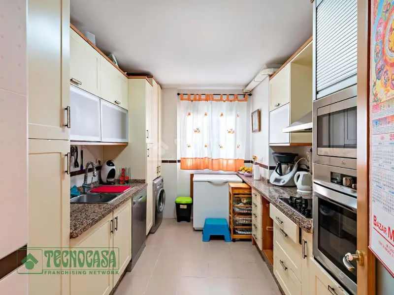 Piso en venta en Alora con piscina garaje y trastero