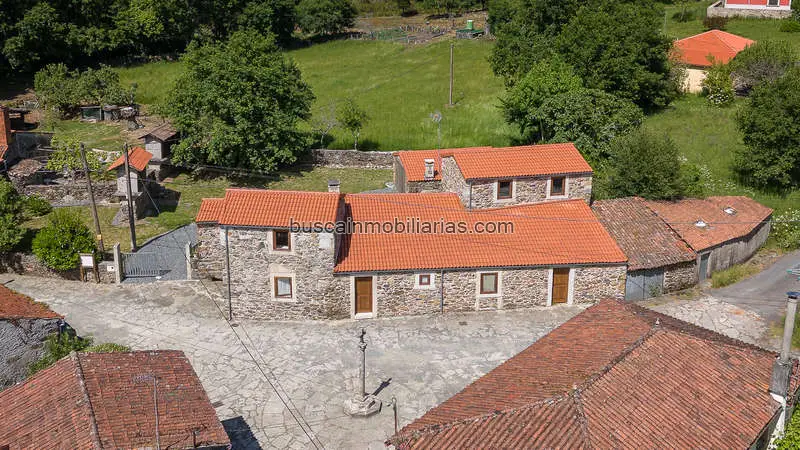 Casa Rústica en Venta en Melide Galicia
