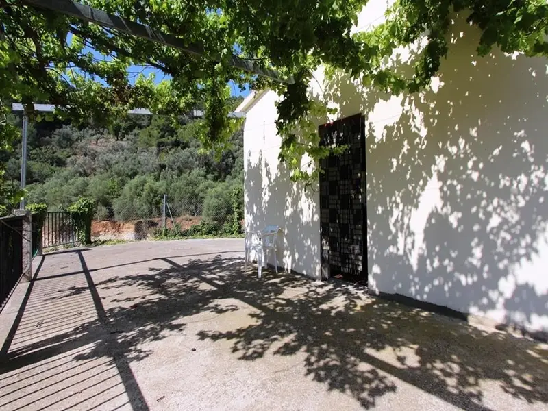 Casa con Establos en Orba 1 Dormitorio 5000m2