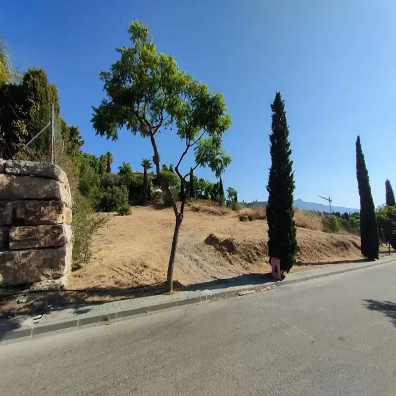 Terreno en Venta Benahavis Vistas al Mar  370m2 Construibles