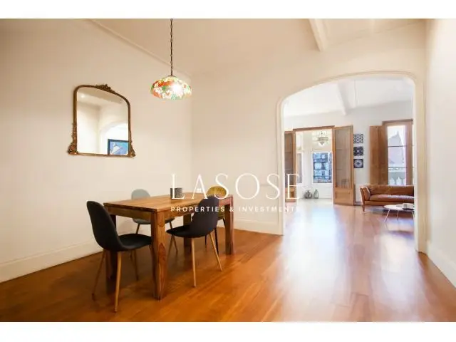 Apartamento 3 Dormitorios Gràcia 160m2 Amueblado