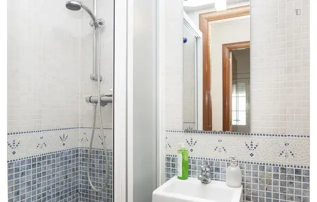 Alquiler Apartamento 3 Dormitorios Barcelona Estudiantes Cerca Metro El Coll